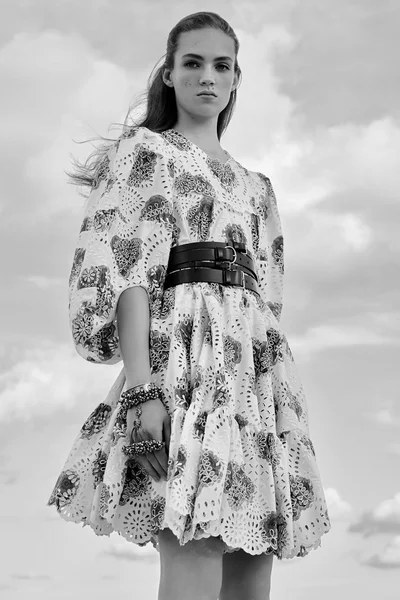 Look 10